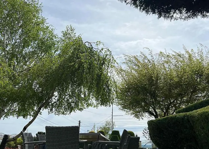 Хотел-Ресторант Алмонд 3*